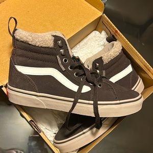 High top Vans NWT